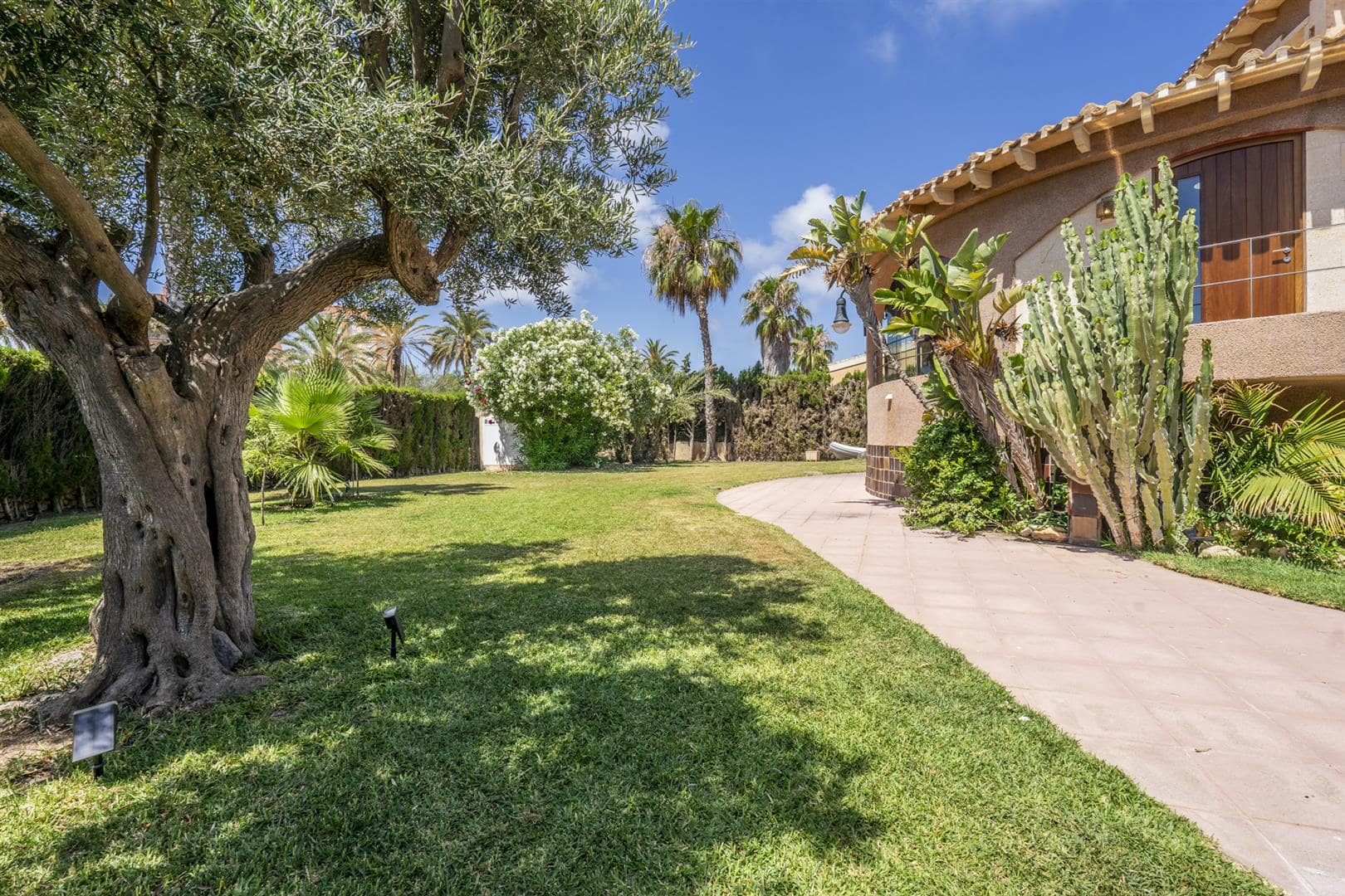 Villa en venta en La Manga Del Mar Menor
