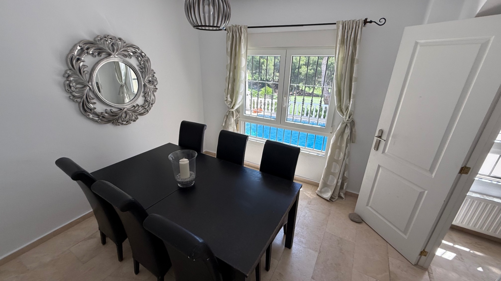 Villa en venta en Orihuela