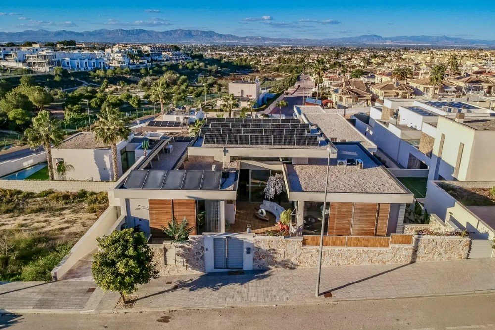 Villa for sale in Benijofar, Alicante, Spain