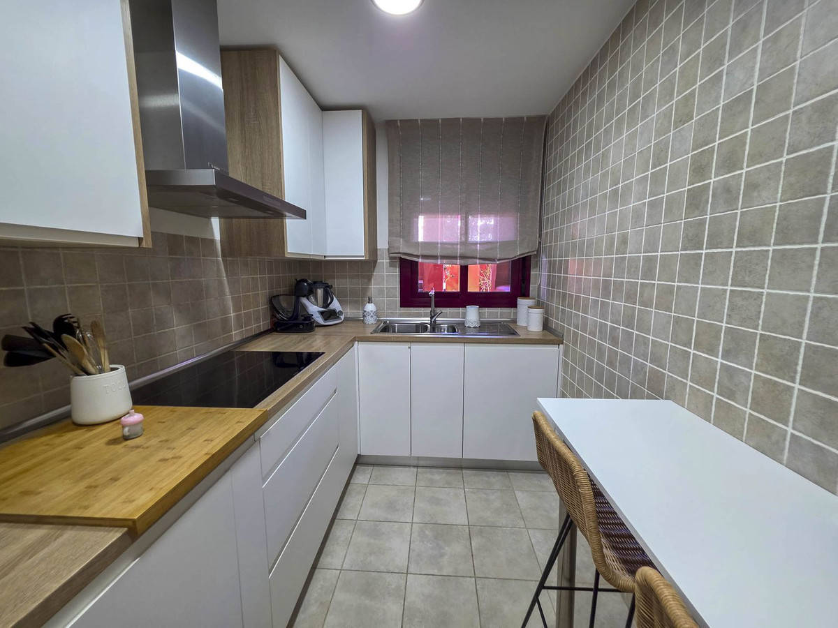 Apartment for sale in La Duquesa, Málaga, Spain