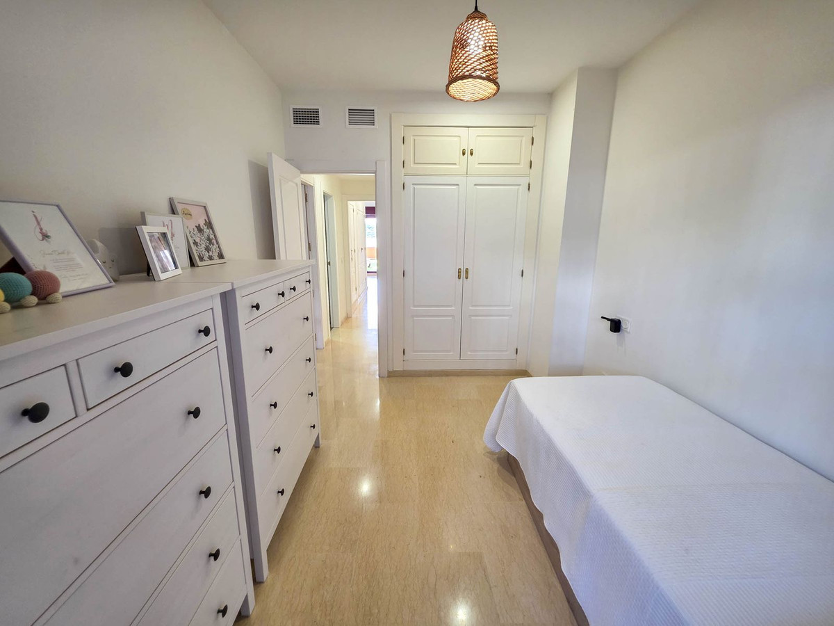Apartment for sale in La Duquesa, Málaga, Spain