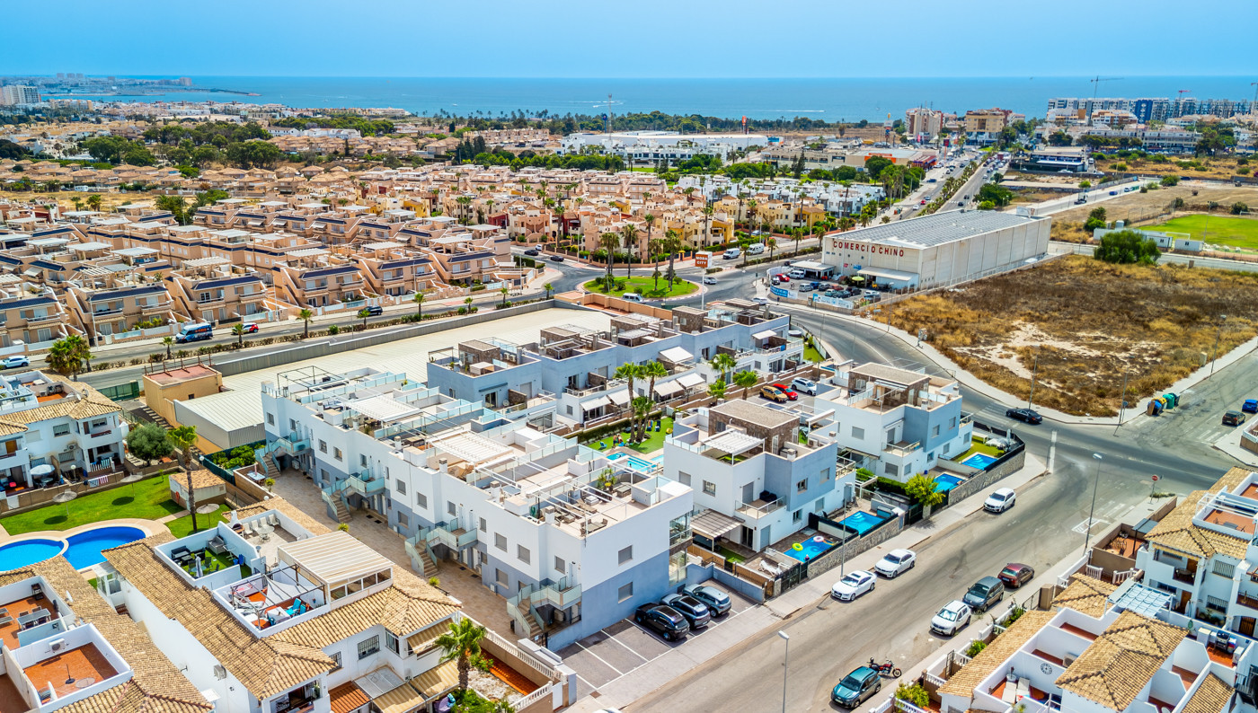 Bungalow for sale in Orihuela Costa, Alicante, Spain