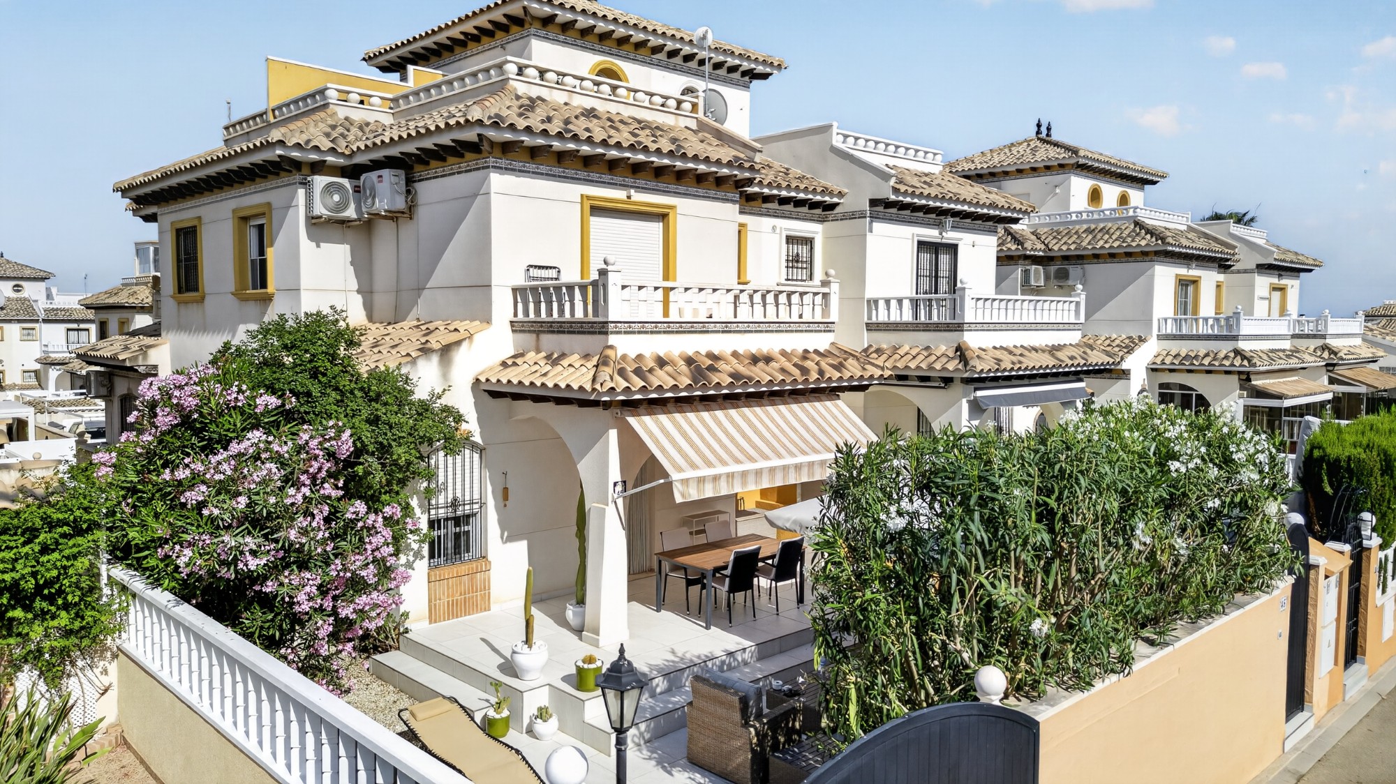 Villa en venta en Orihuela Costa