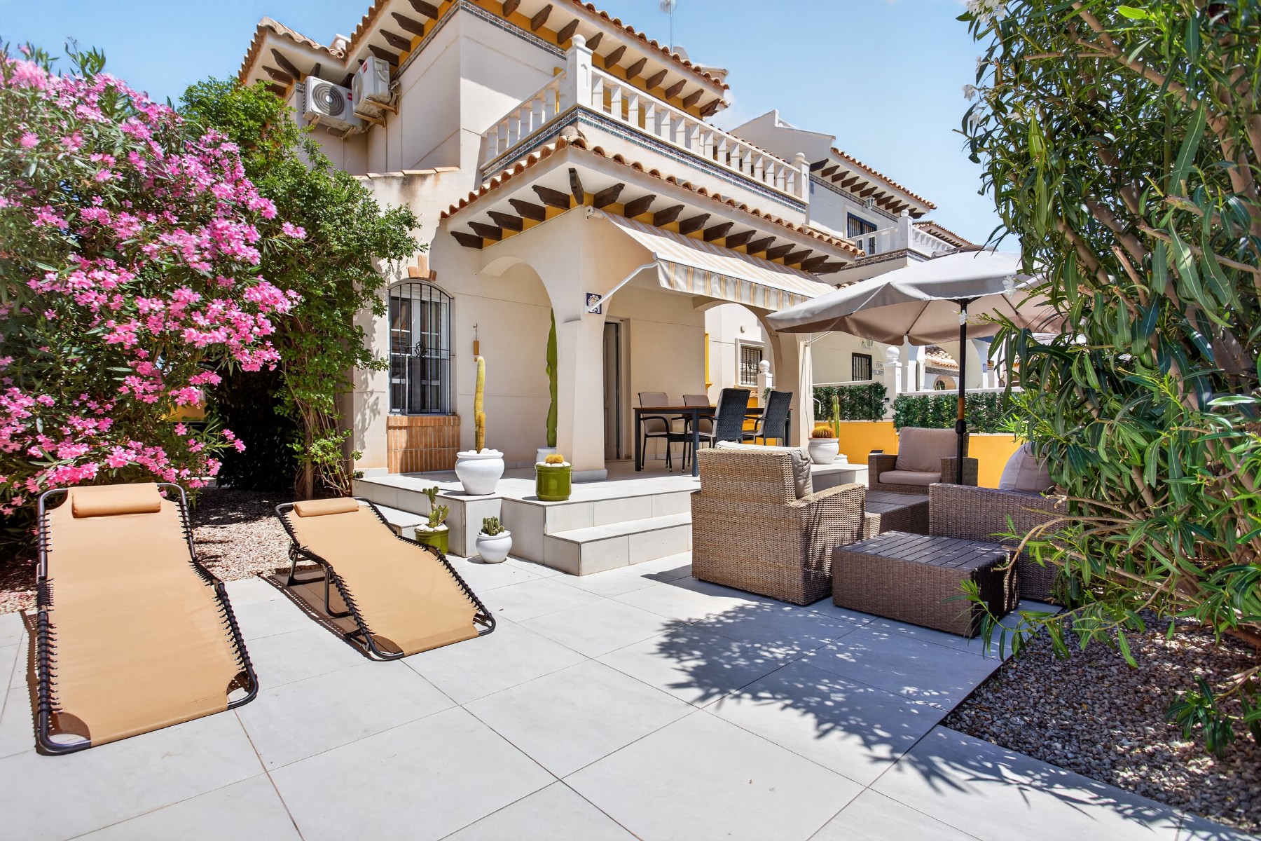Villa en venta en Orihuela Costa