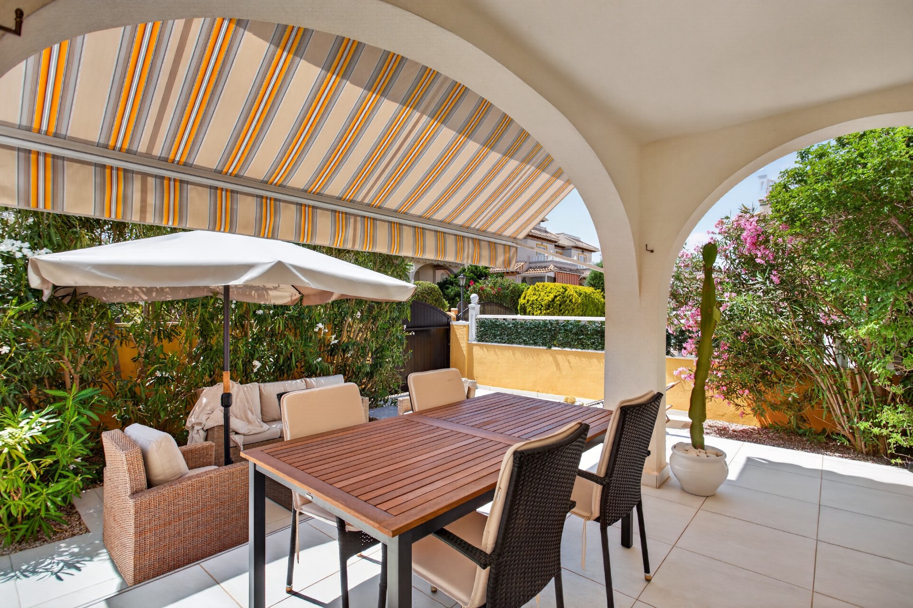 Villa en venta en Orihuela Costa