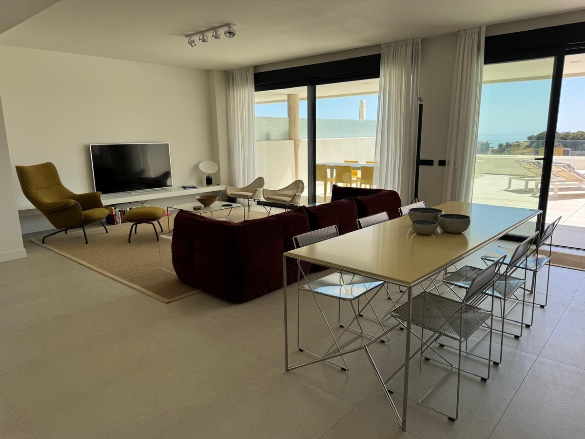 Apartment for sale in Altos De Los Monteros, Málaga, Spain