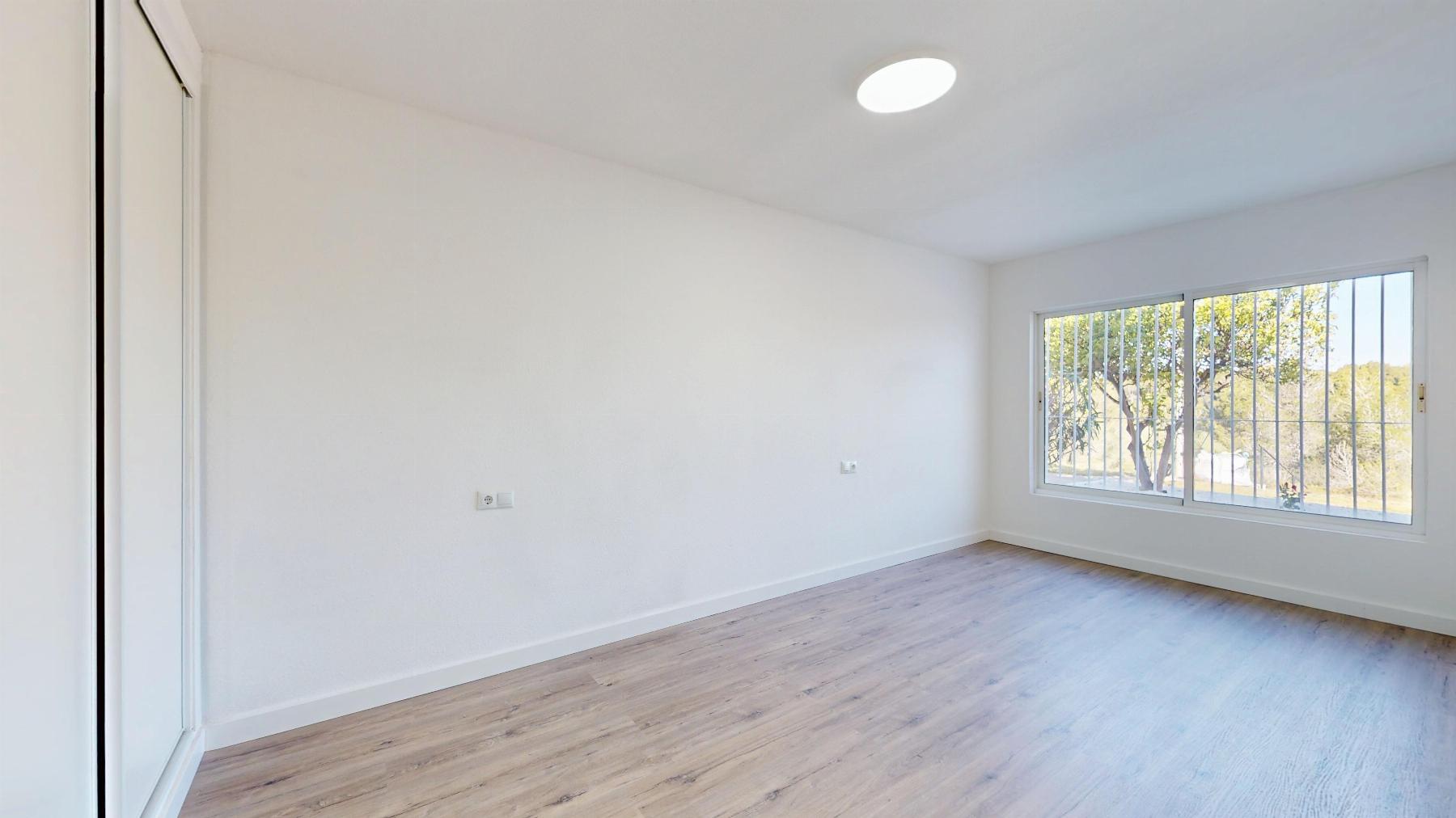 Bungalow for sale in Orihuela Costa, Alicante, Spain
