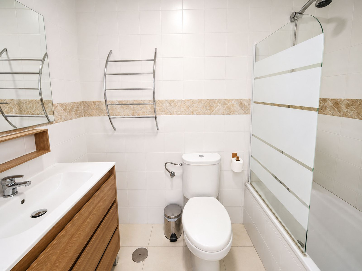 Apartment for sale in La Duquesa, Málaga, Spain