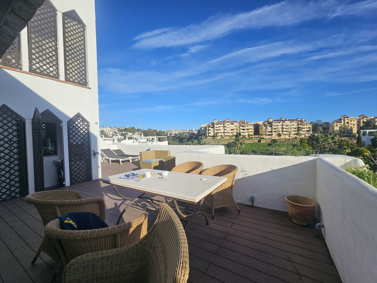 Apartment for sale in Selwo, Málaga, Spain