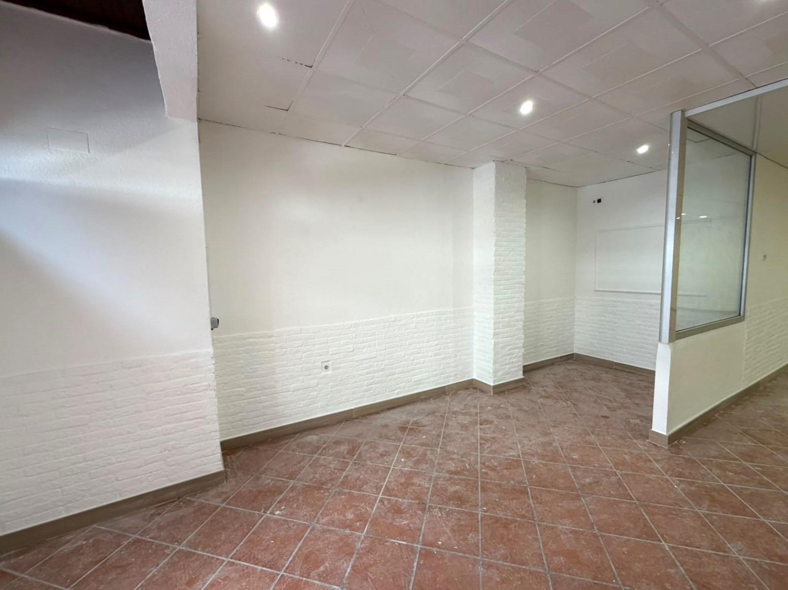 Commercial unit for sale in Torrevieja, Alicante, Spain