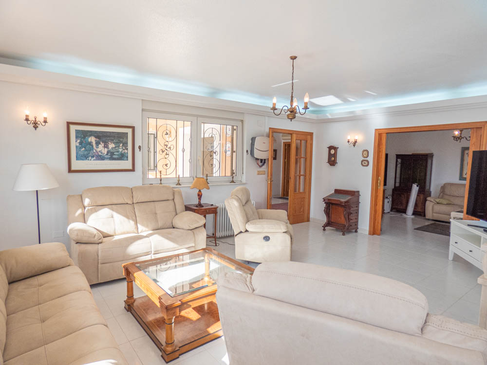 Villa en venta en San Miguel De Salinas