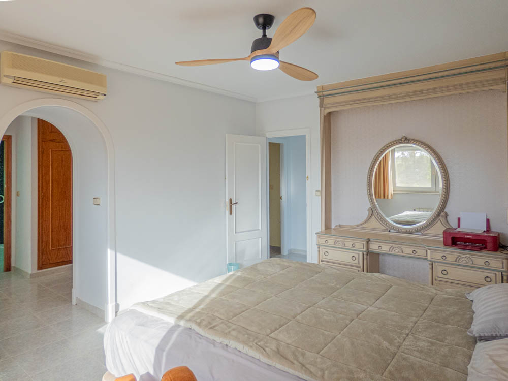 Villa en venta en San Miguel De Salinas