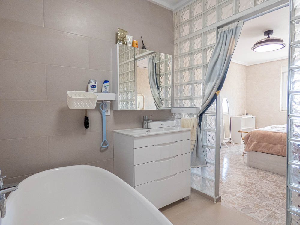 Villa en venta en San Miguel De Salinas