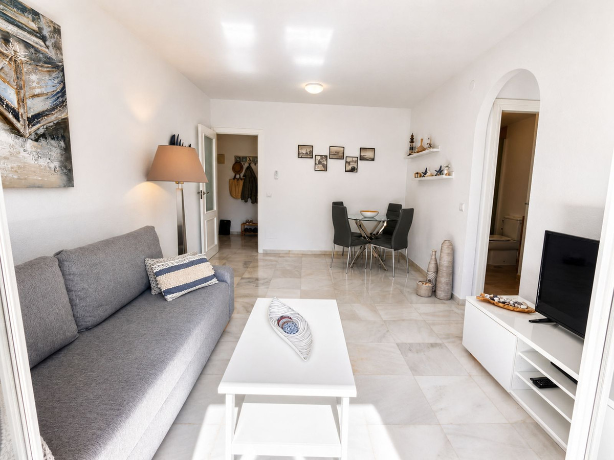 Apartment for sale in San Luis De Sabinillas, Málaga, Spain