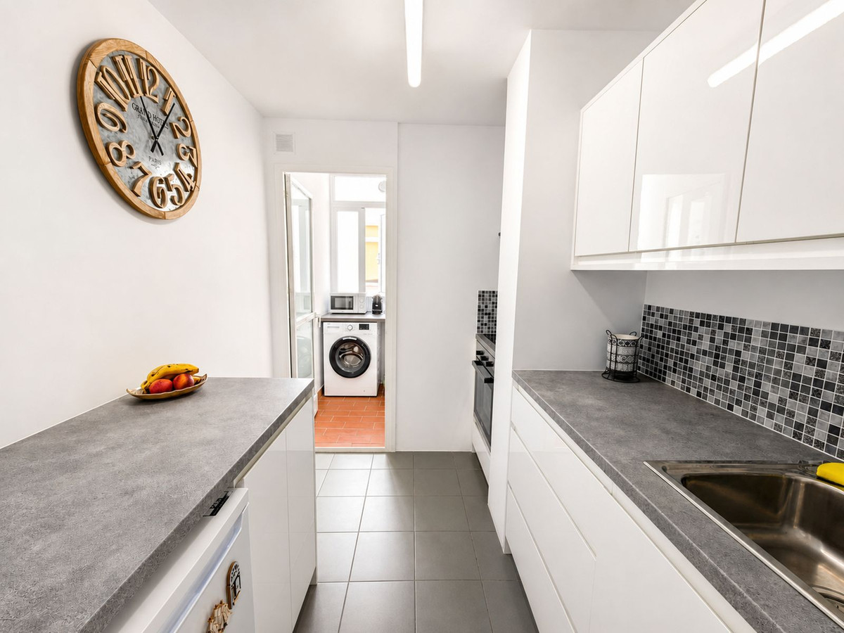 Apartment for sale in San Luis De Sabinillas, Málaga, Spain
