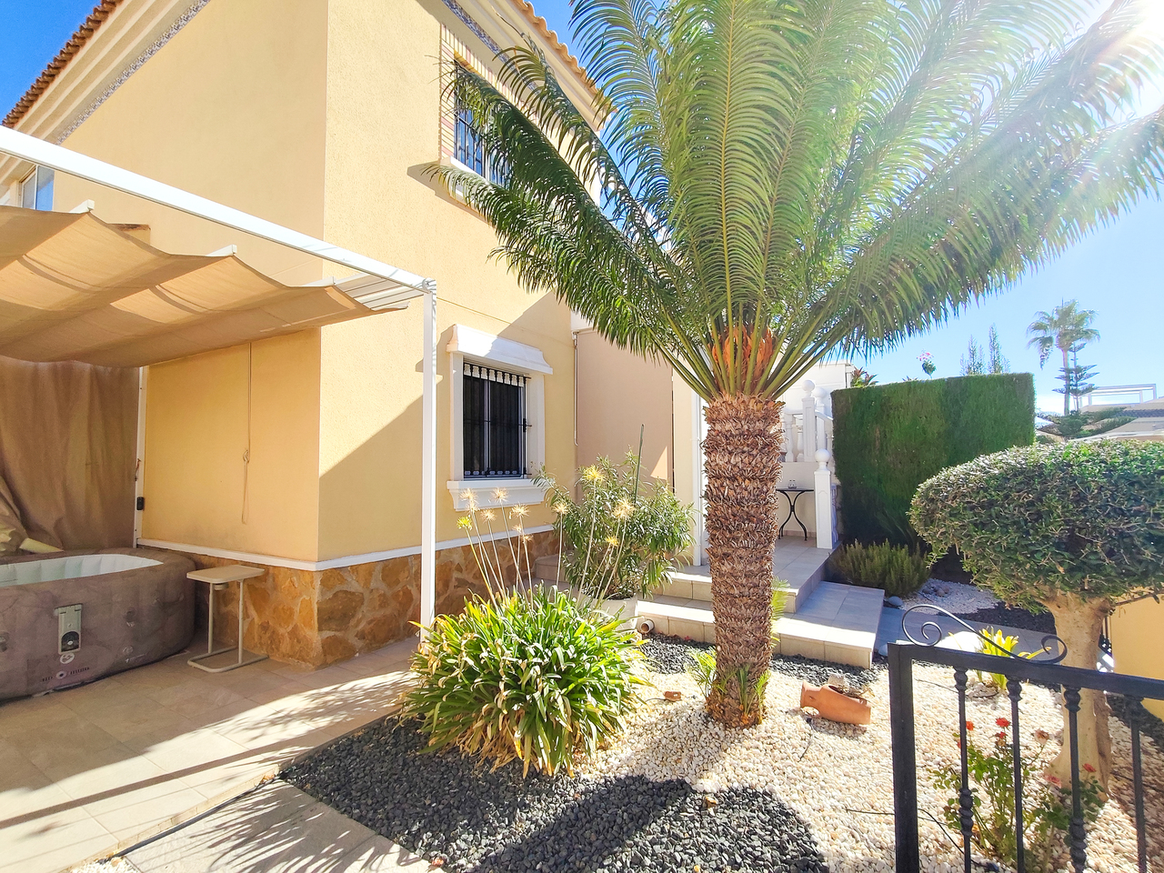 Apartment for sale in Villamartin, Alicante, Spain