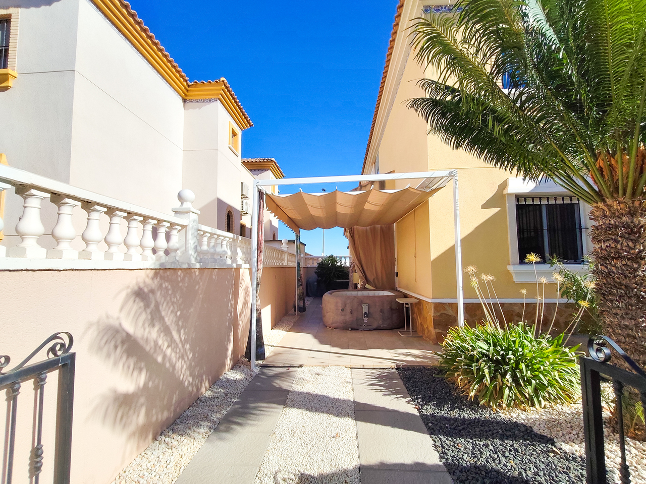Apartment for sale in Villamartin, Alicante, Spain