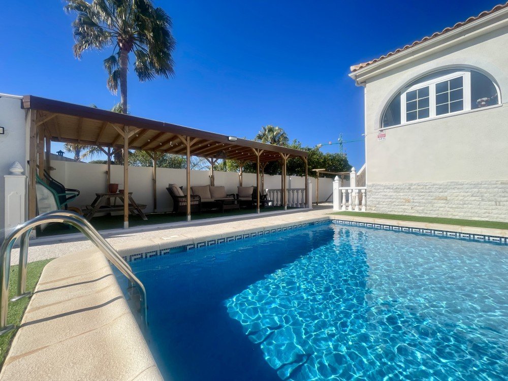Villa en venta en Urb La Marina