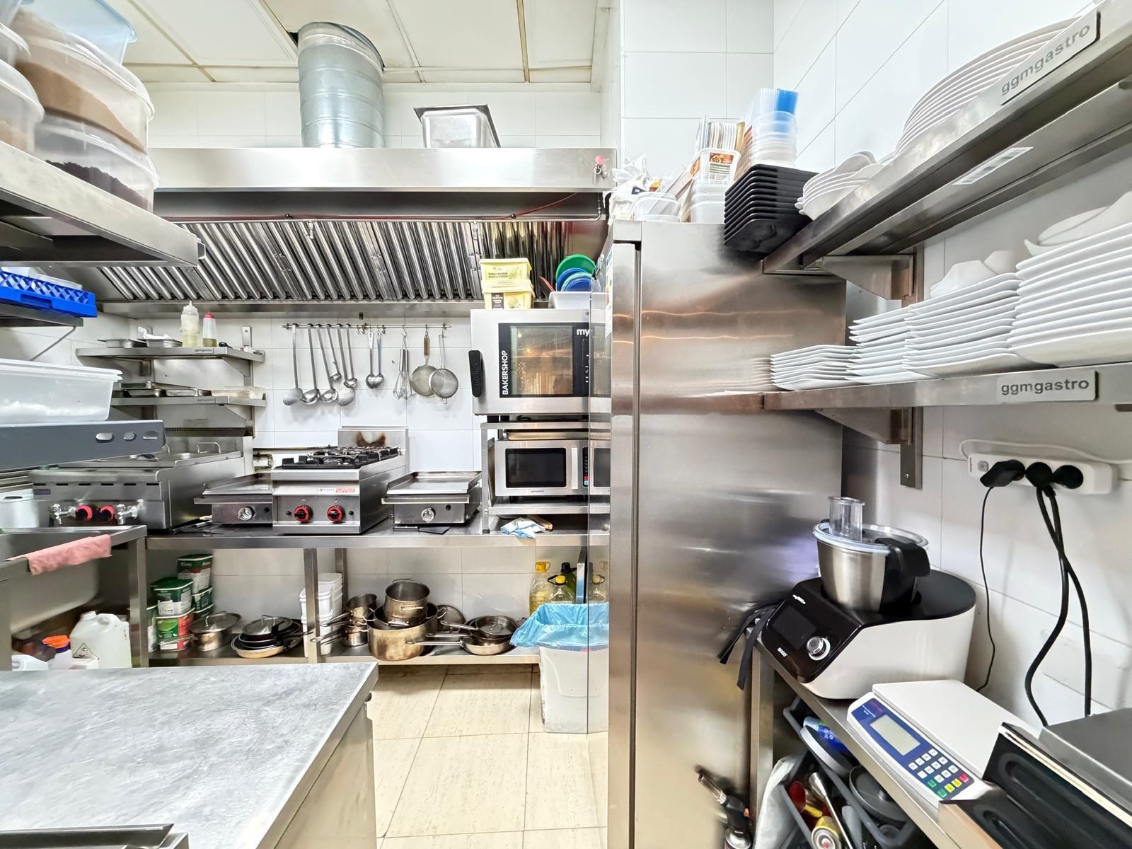 Commercial unit for sale in Torrevieja, Alicante, Spain