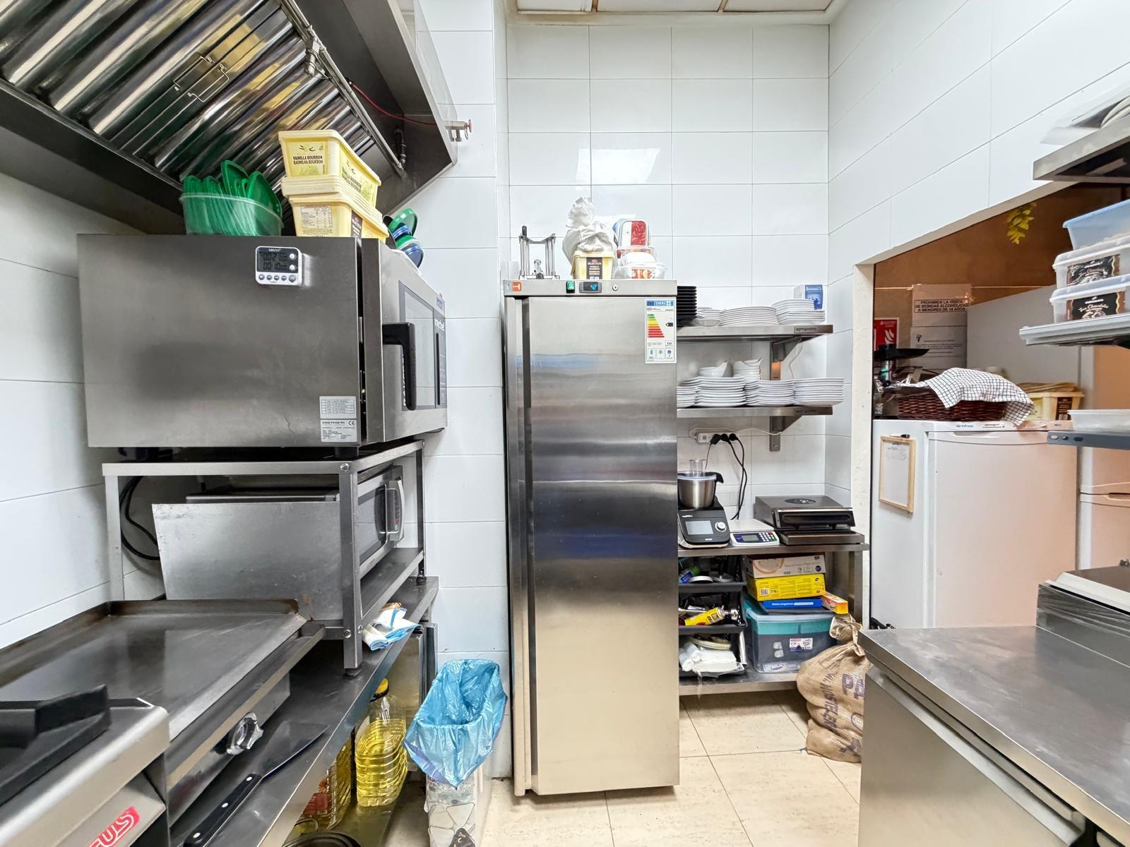 Commercial unit for sale in Torrevieja, Alicante, Spain