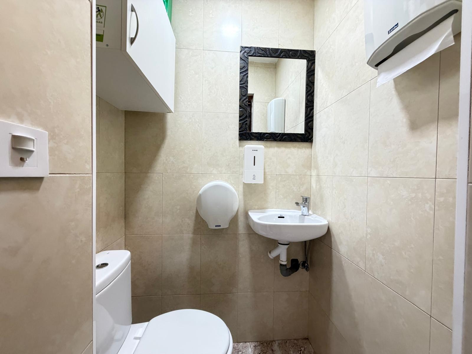 Commercial unit for sale in Torrevieja, Alicante, Spain