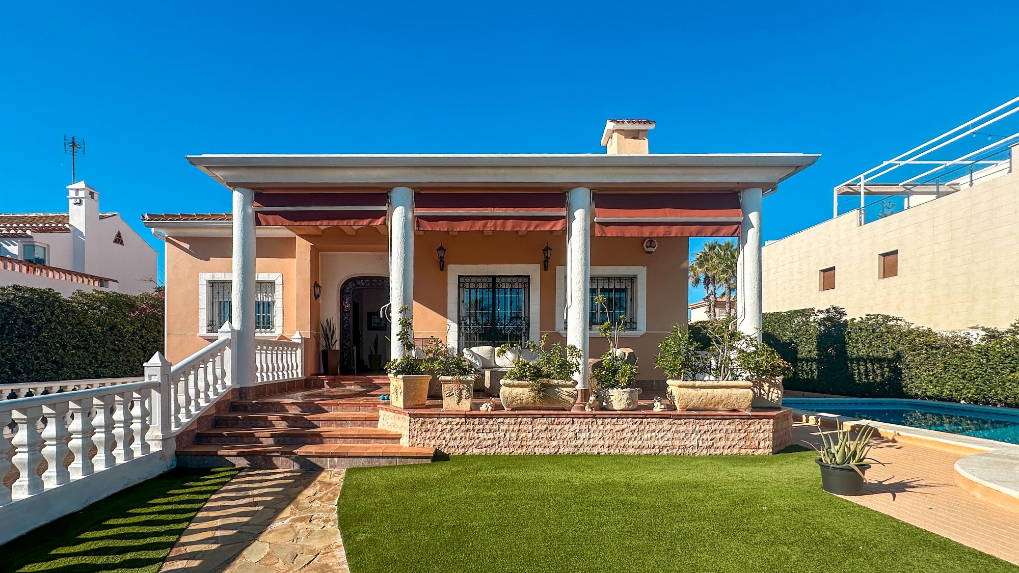 Villa for sale in La Mata, Alicante, Spain