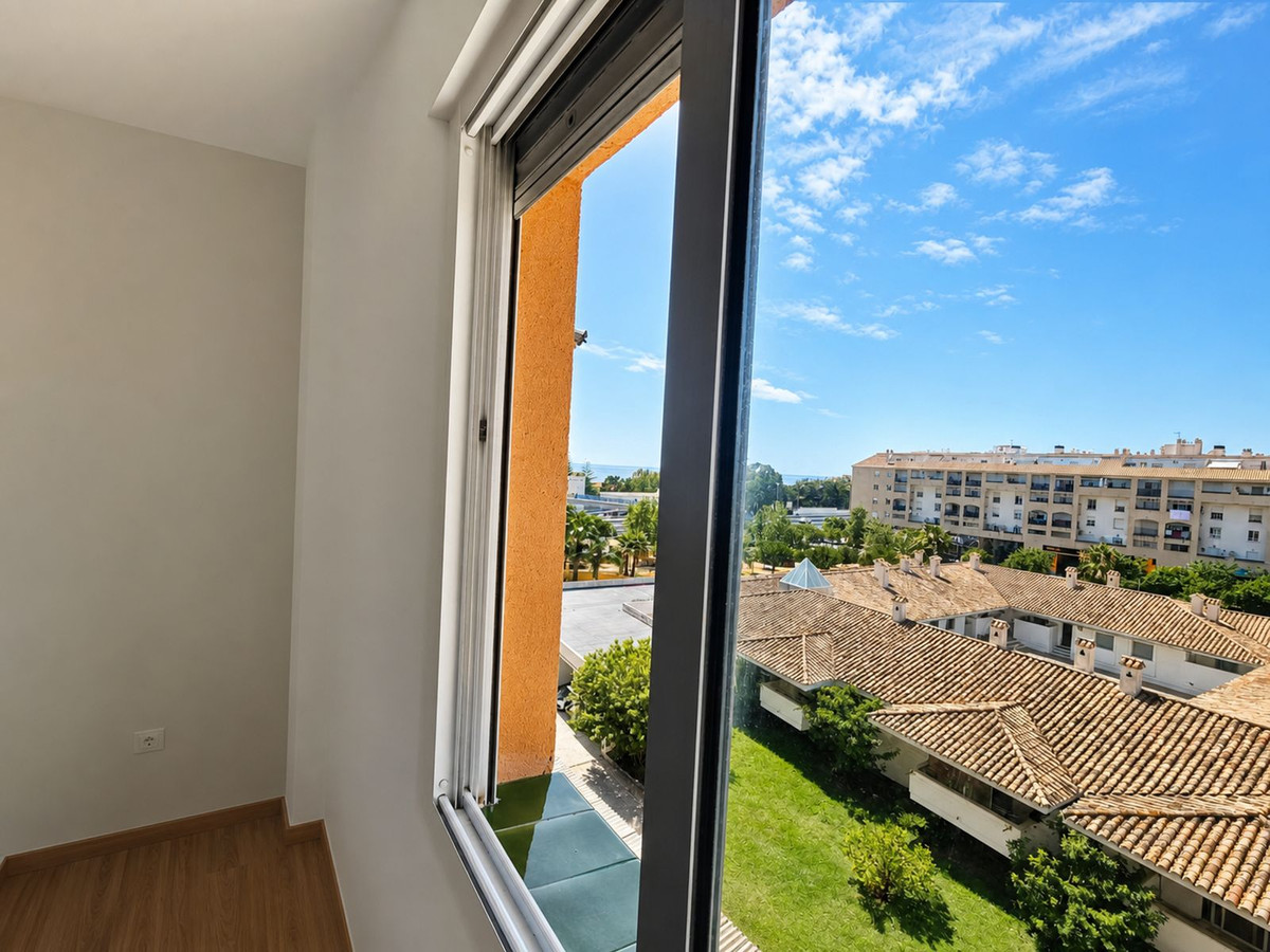 Apartment for sale in San Luis De Sabinillas, Málaga, Spain