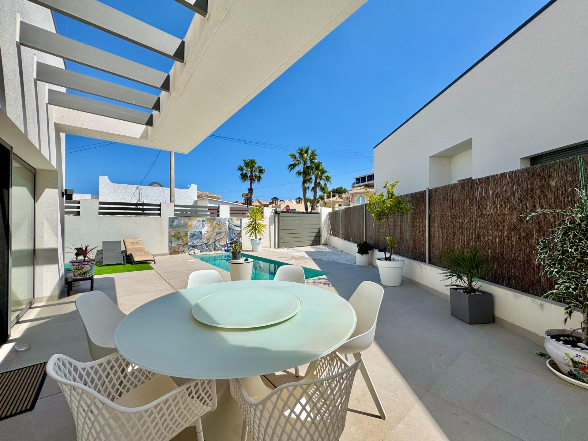 Villa for sale in San Miguel De Salinas, Alicante, Spain