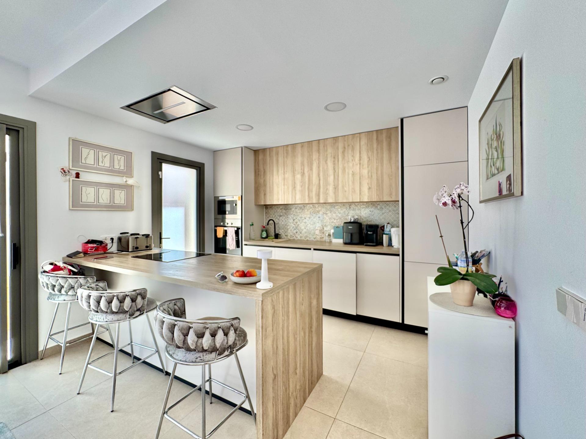Villa for sale in San Miguel De Salinas, Alicante, Spain