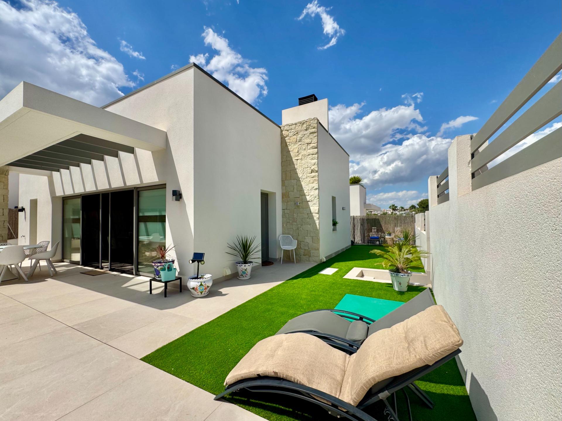 Villa for sale in San Miguel De Salinas, Alicante, Spain