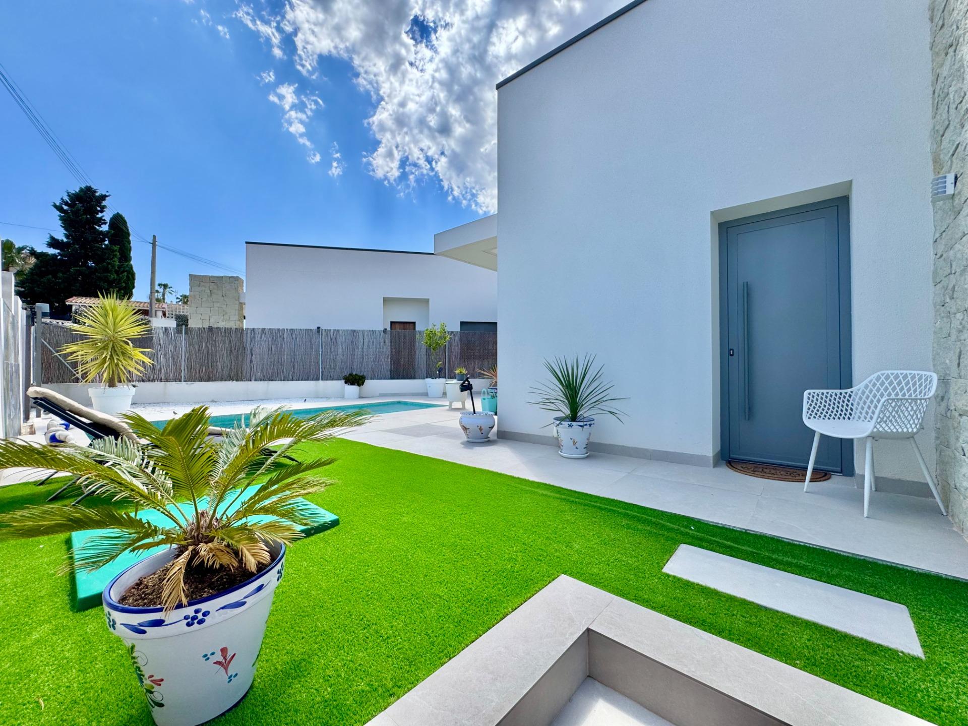 Villa for sale in San Miguel De Salinas, Alicante, Spain