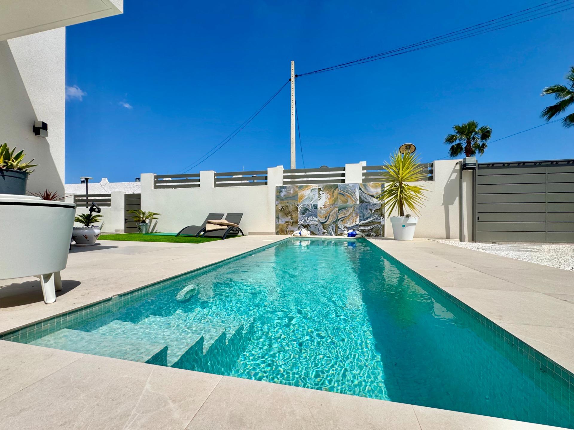 Villa for sale in San Miguel De Salinas, Alicante, Spain
