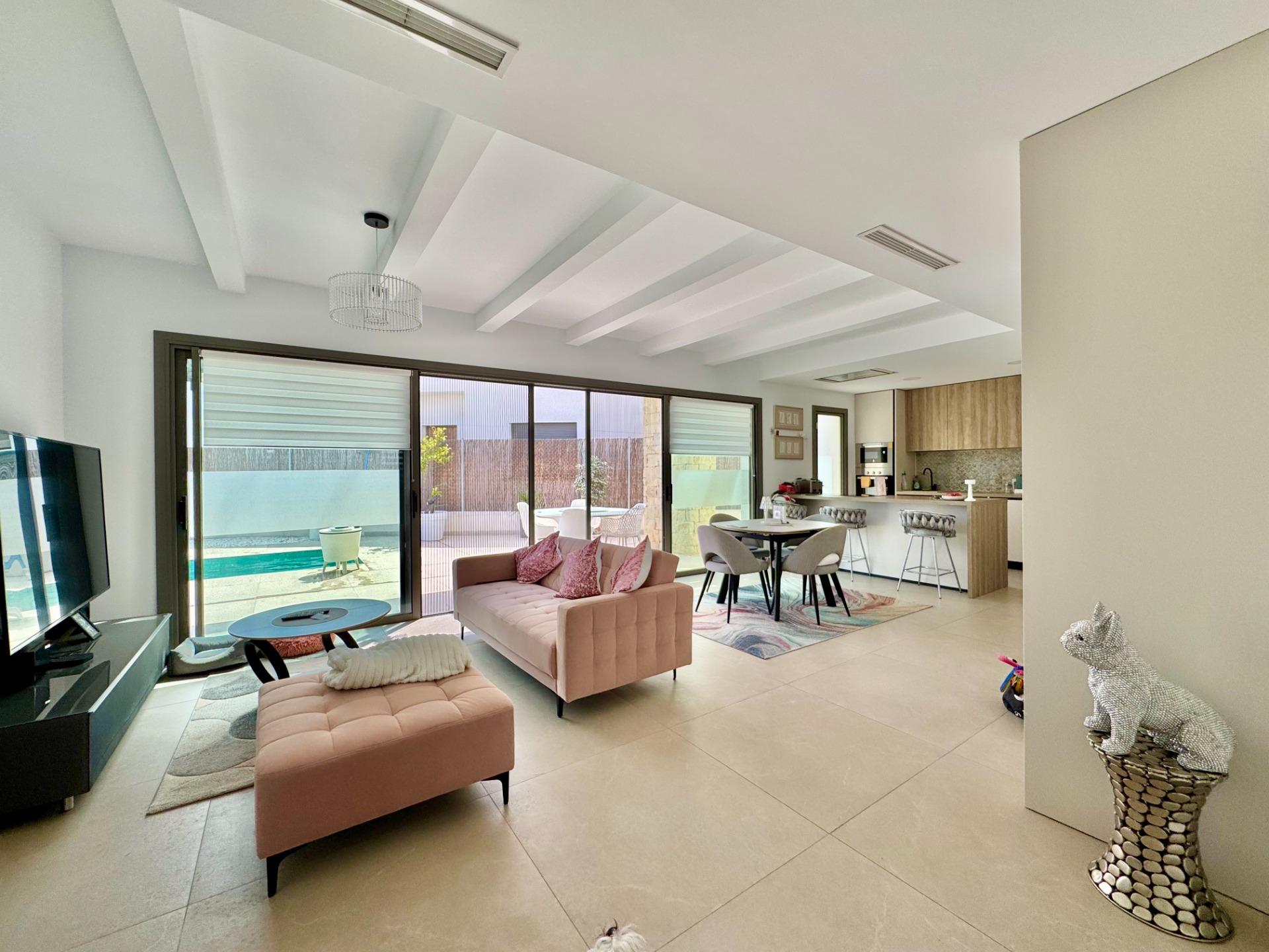 Villa for sale in San Miguel De Salinas, Alicante, Spain