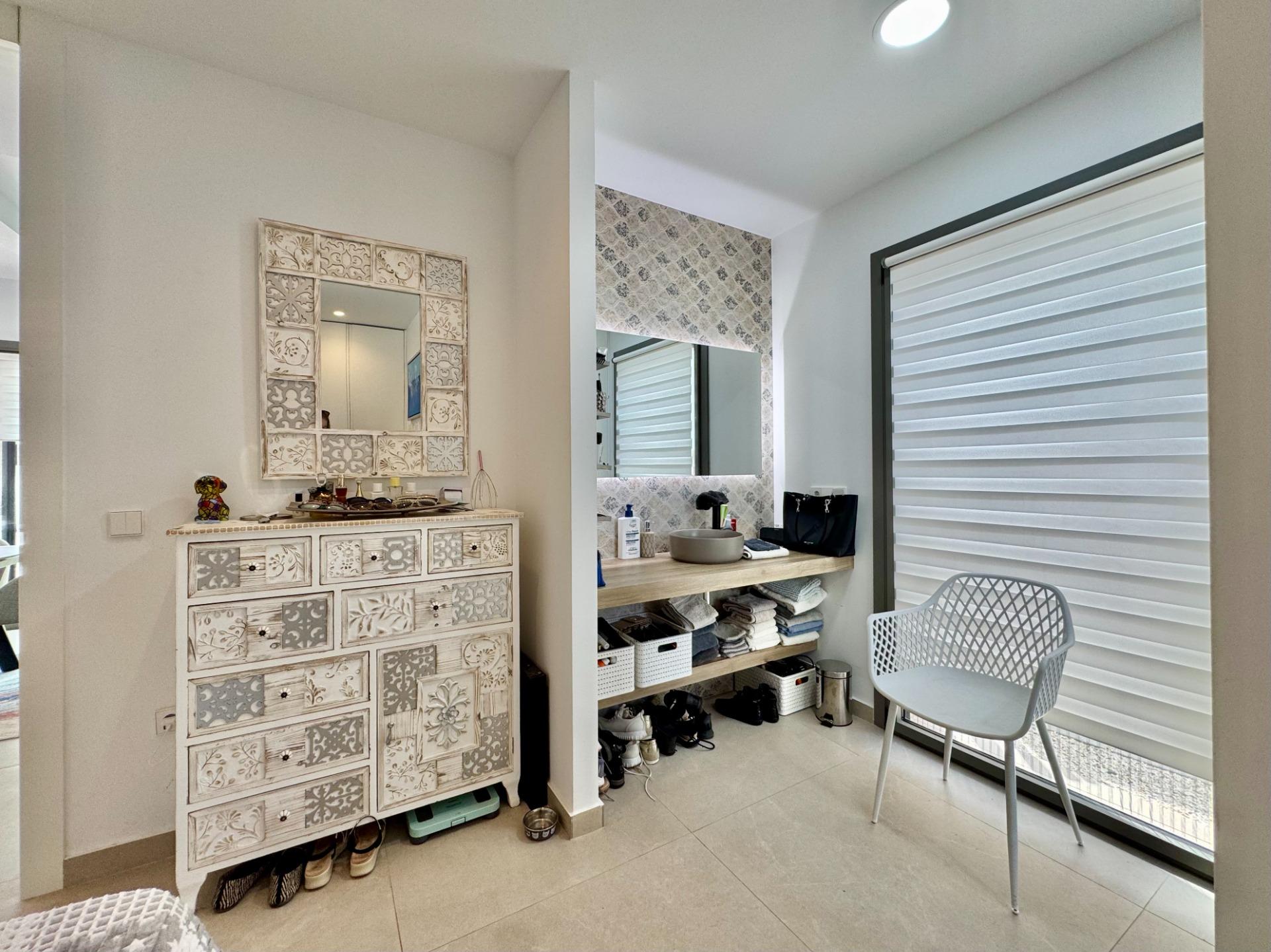 Villa for sale in San Miguel De Salinas, Alicante, Spain