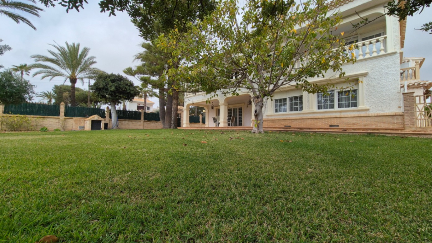 Villa for sale in Orihuela, Alicante, Spain