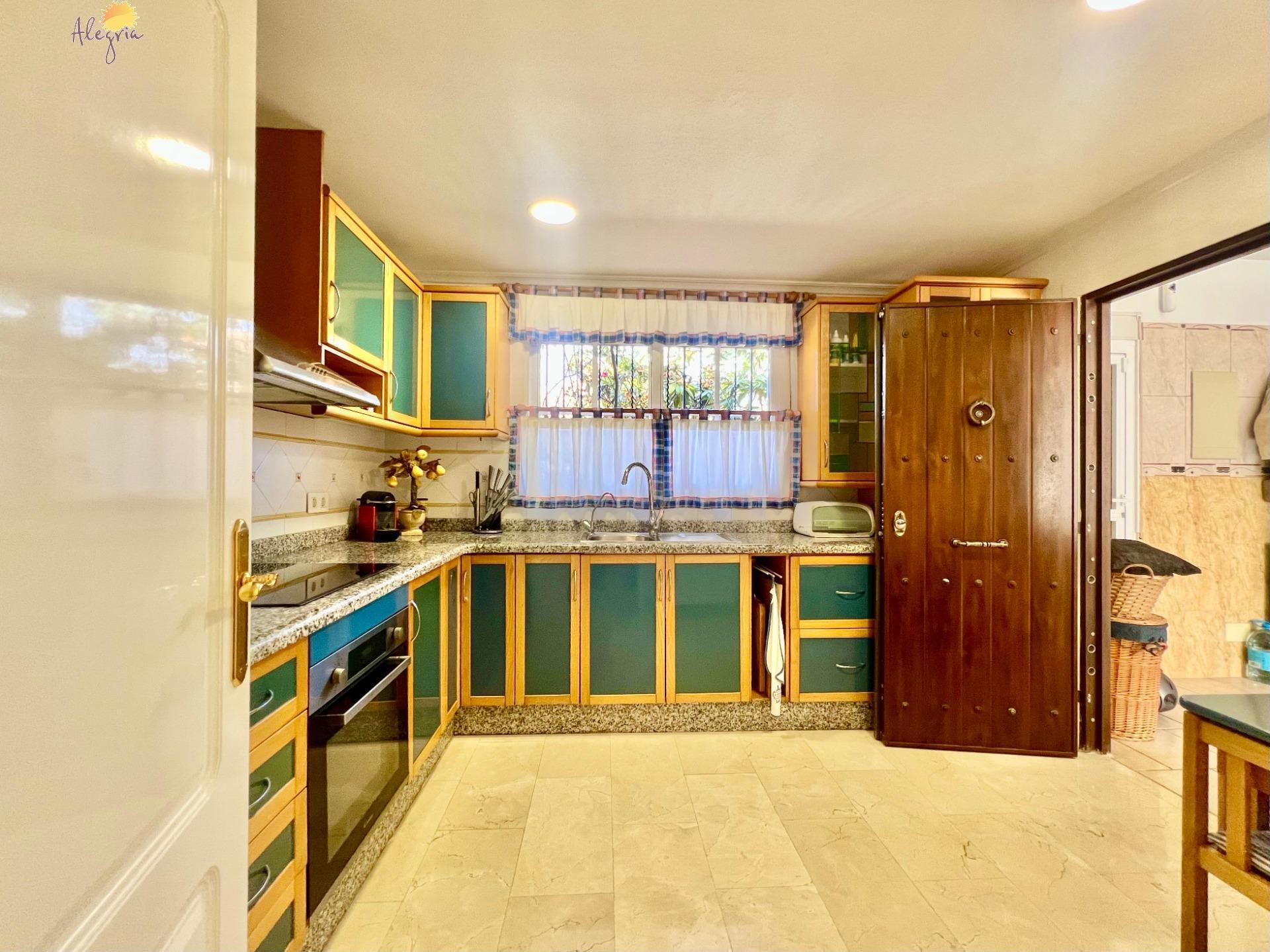 Villa for sale in Torrevieja, Alicante, Spain