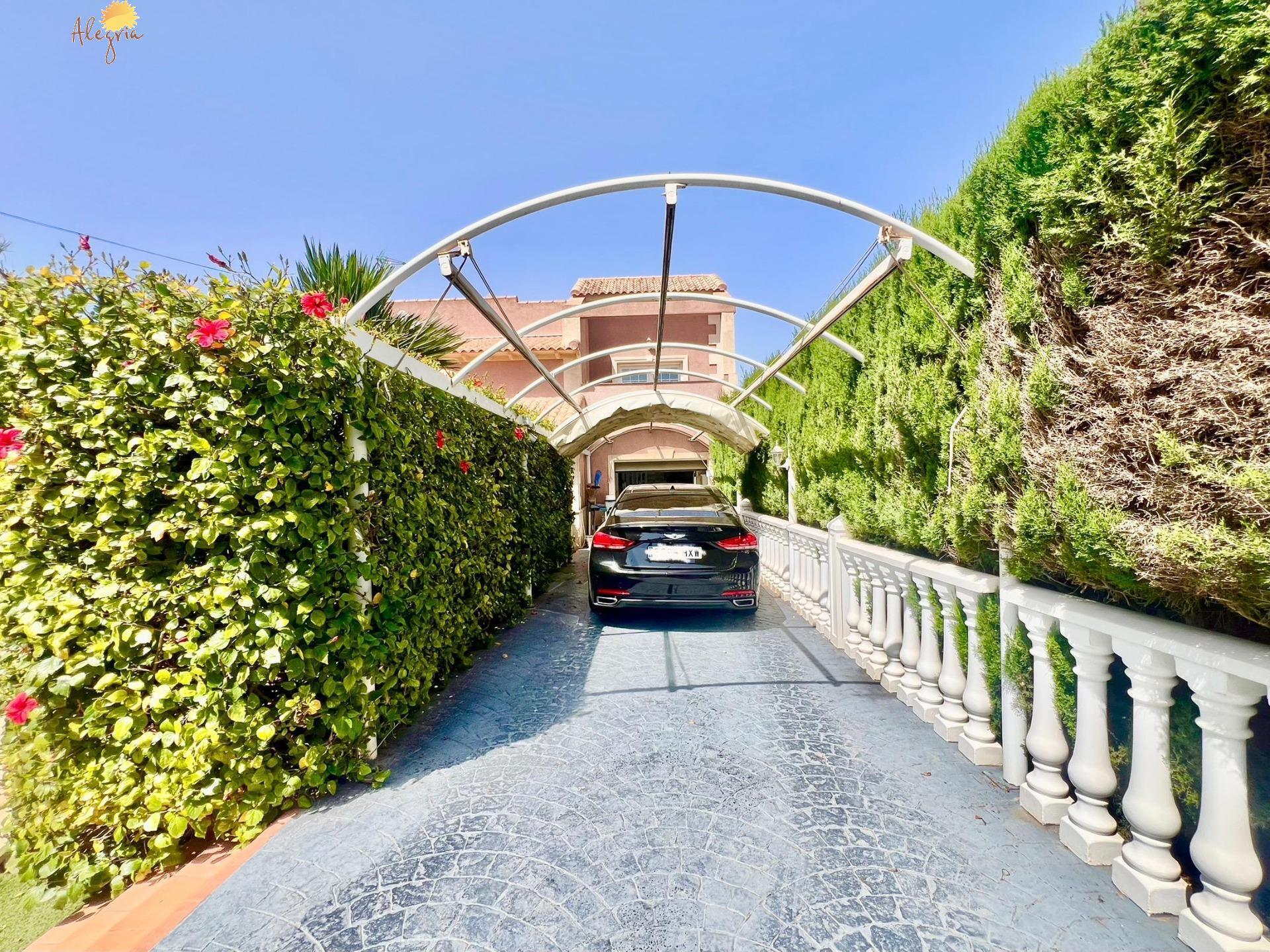 Villa for sale in Torrevieja, Alicante, Spain
