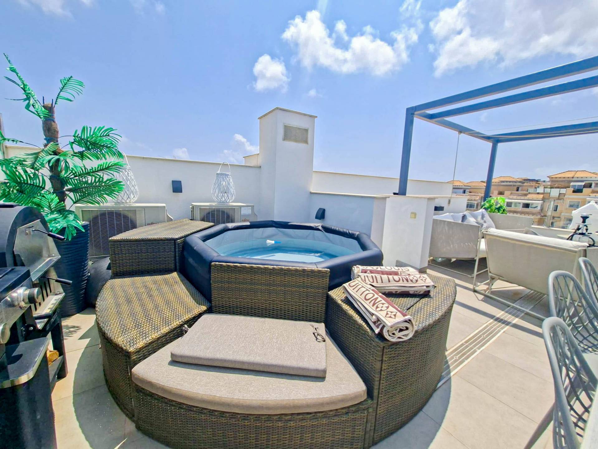 Villa for sale in Villamartin, Alicante, Spain