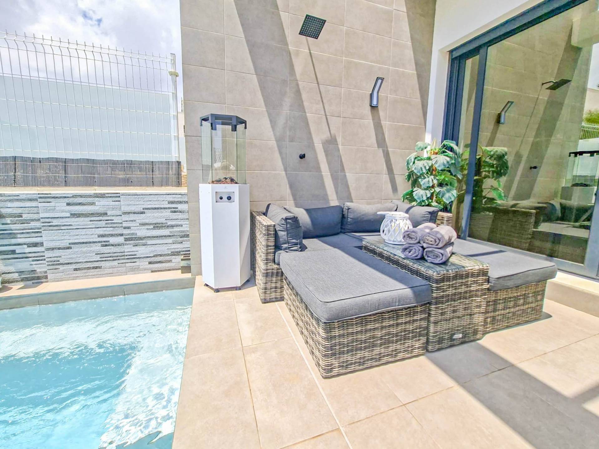 Villa for sale in Villamartin, Alicante, Spain