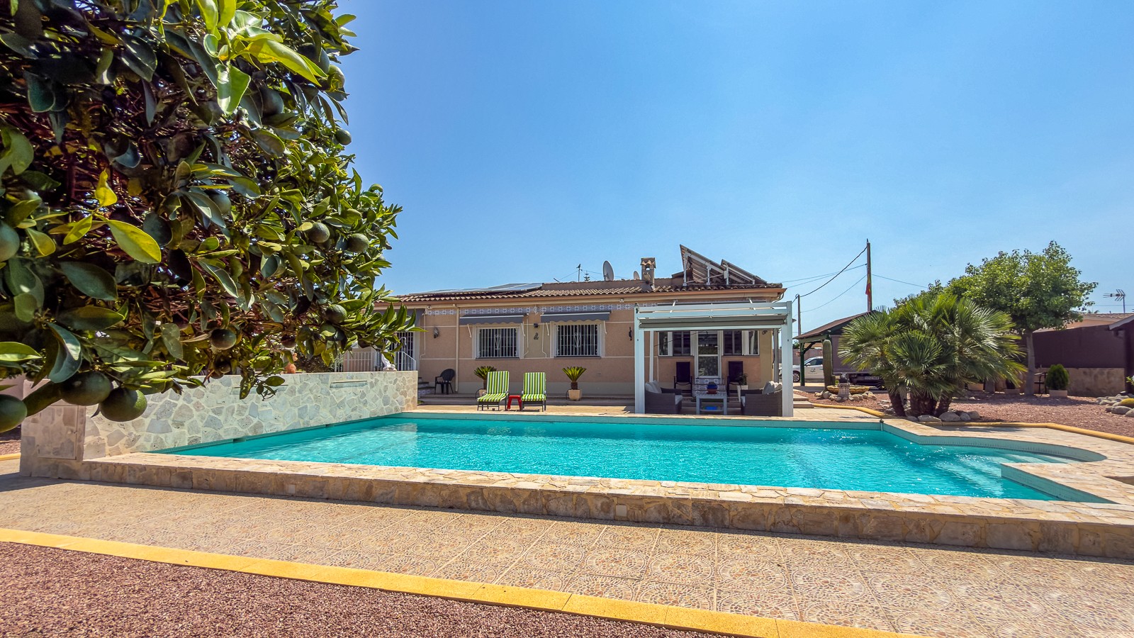 Villa for sale in Catral, Alicante, Spain