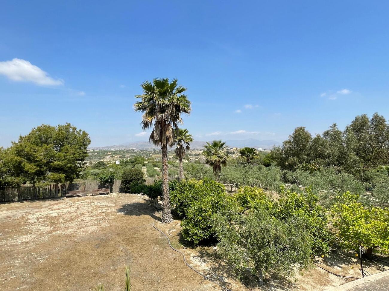 Villa for sale in El Rebolledo, Alicante, Spain