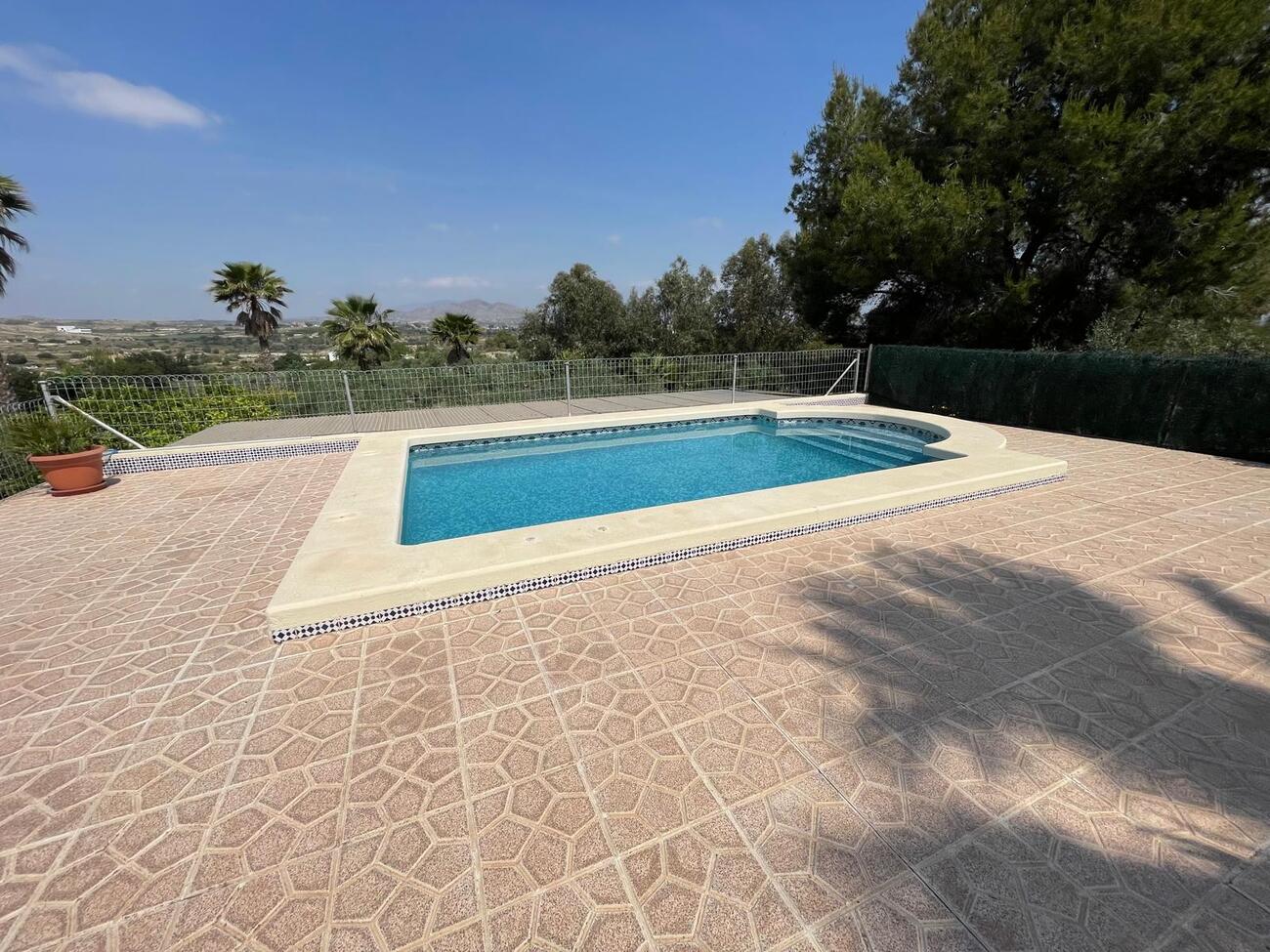 Villa for sale in El Rebolledo, Alicante, Spain
