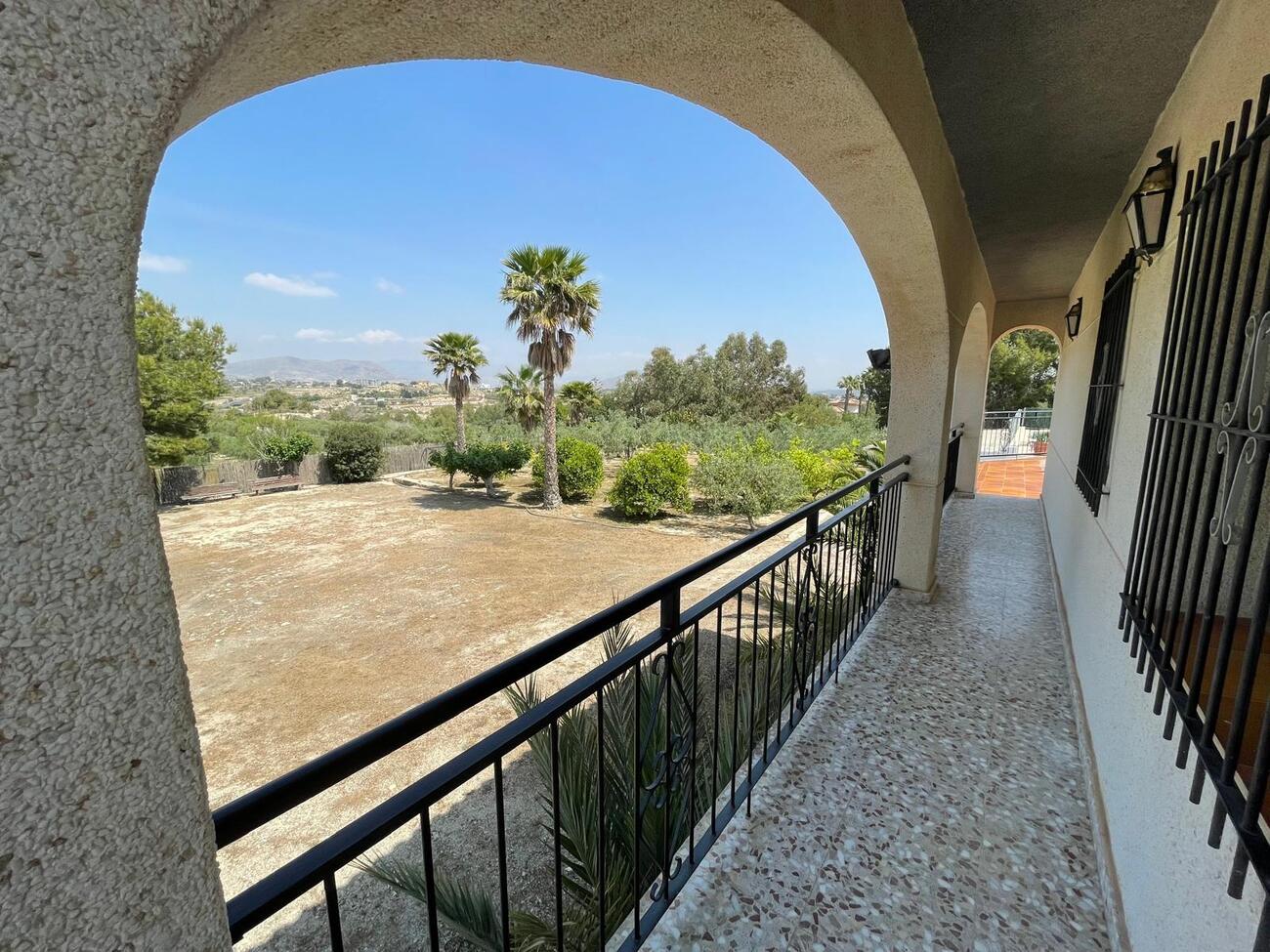 Villa for sale in El Rebolledo, Alicante, Spain