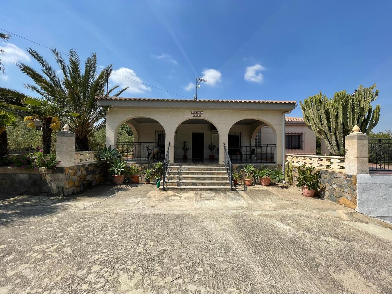 Villa for sale in El Rebolledo, Alicante, Spain