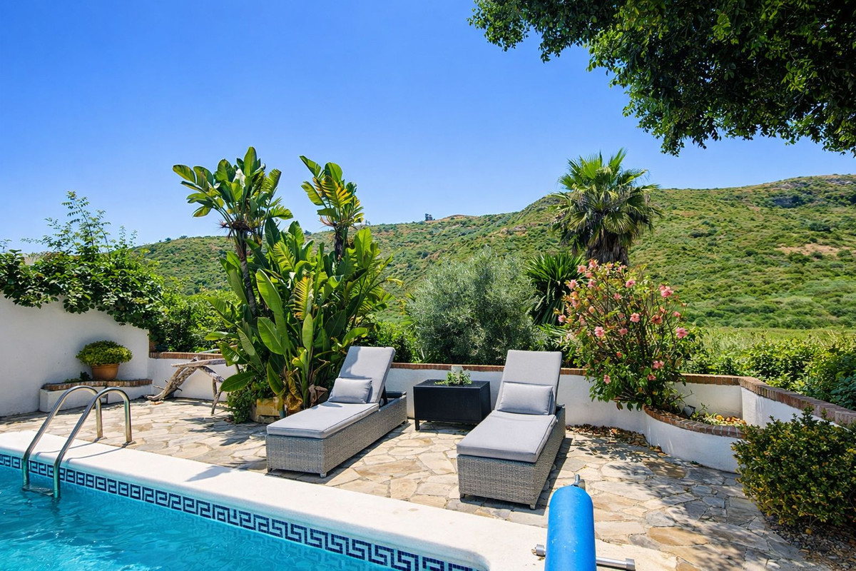 Finca en venta en La Duquesa