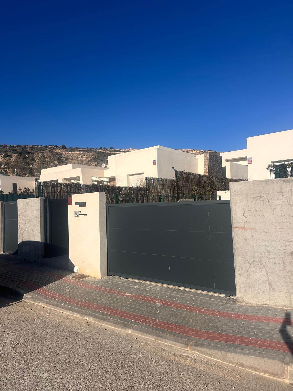 Villa for sale in Algorfa, Alicante, Spain