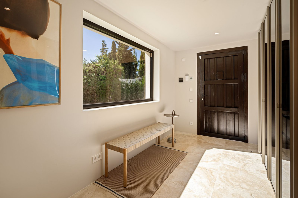 Villa for sale in Nueva Andalucía, Málaga, Spain