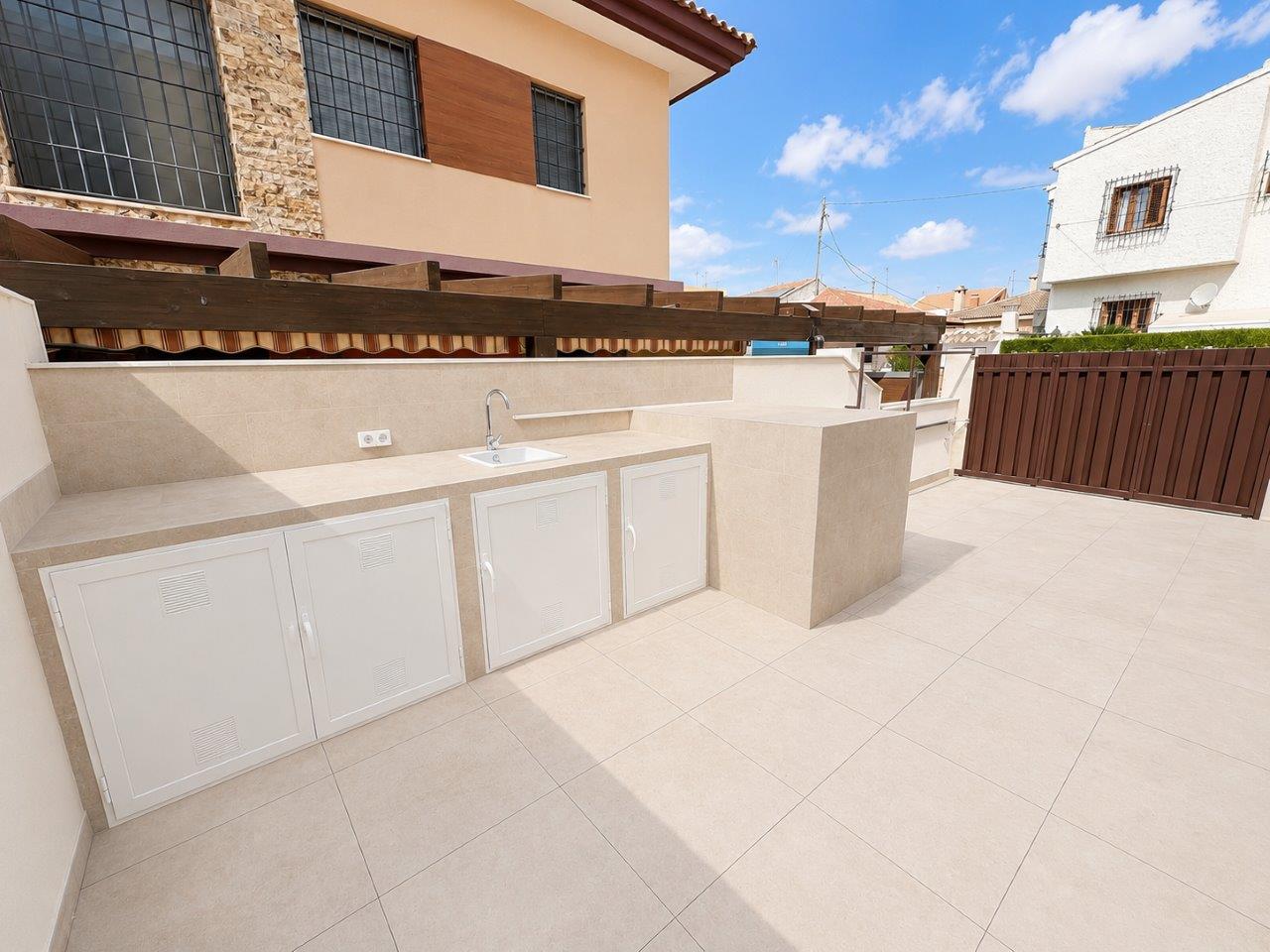 Villa en venta en Santiago De La Ribera