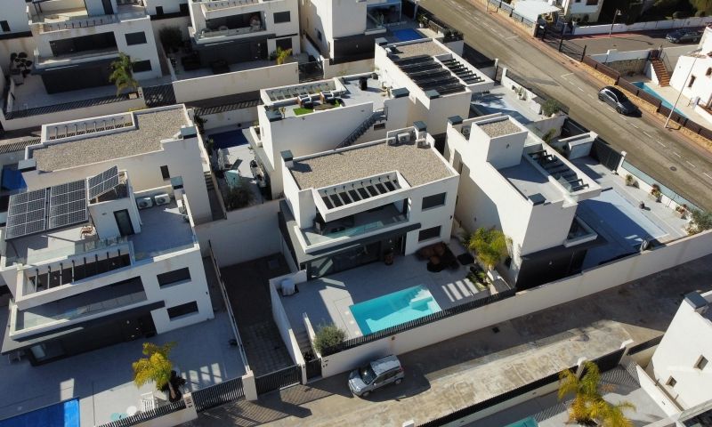 Villa for sale in Algorfa, Alicante, Spain