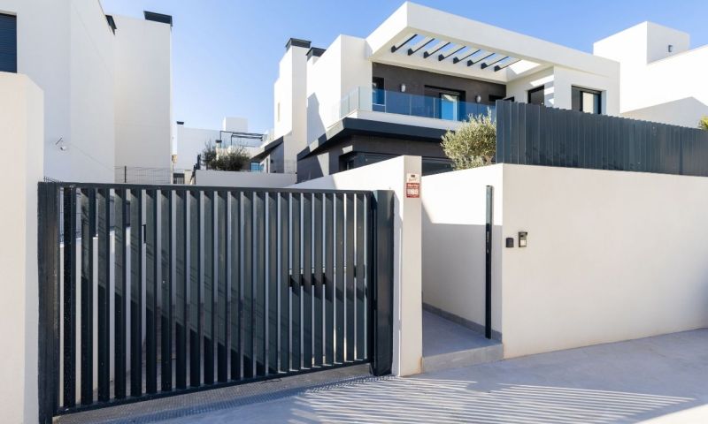 Villa for sale in Algorfa, Alicante, Spain